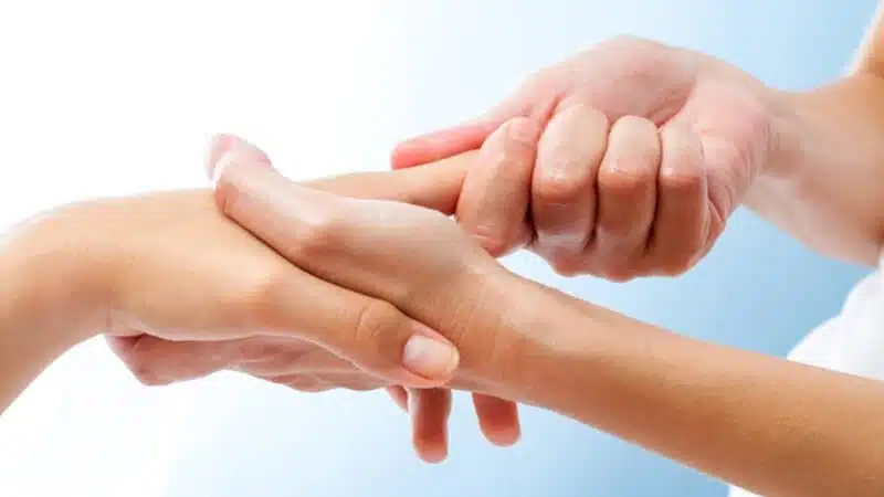 4 symptoms rheumatoid