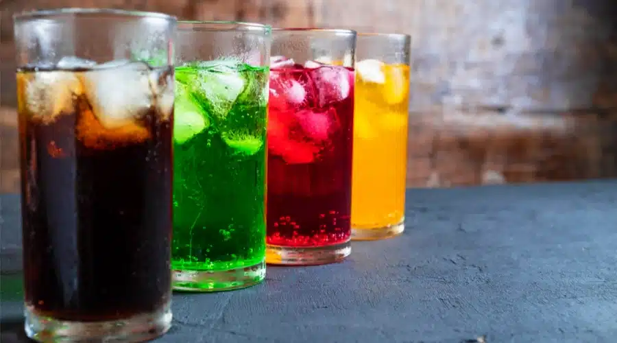 ما هي المشروبات الموصى بها لمرضى النقرس؟