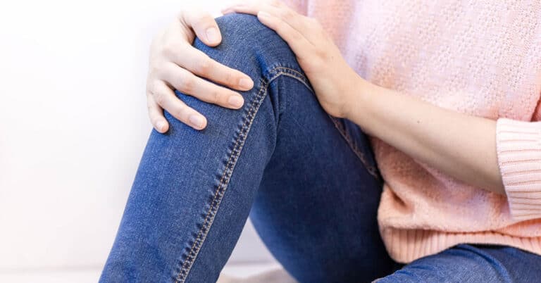 صوت تزييق في الركبة