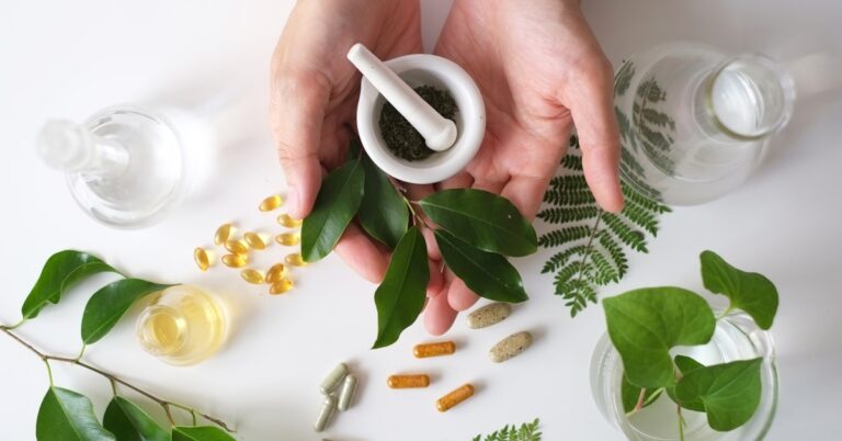 علاج آلام الركبة بالاعشاب والزيوت