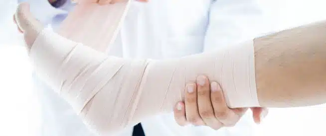 علاج التواء الكاحل 1