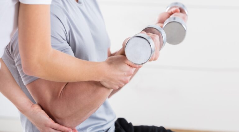 علاج تقوس الذراعين
