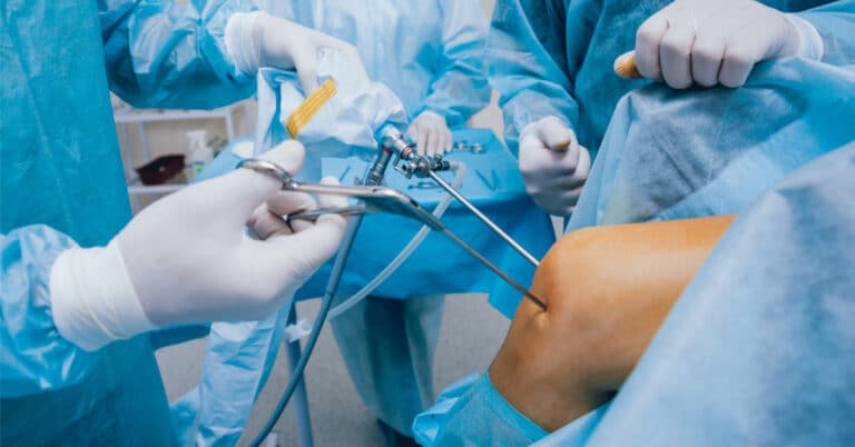 عمليات غضروف الركبة