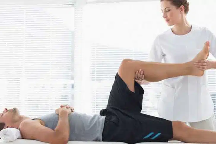 أفضل دكتور لإجراء عملية تغيير المفصل في مصر