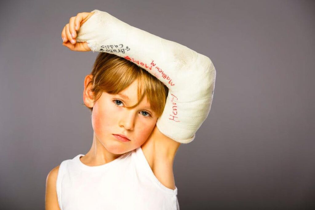 المعلومات الشاملة لعملية تركيب شريحة ومسامير في الكوع