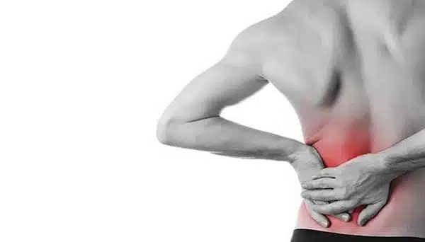 ما سبب ألم أسفل الظهر فوق المؤخرة؟