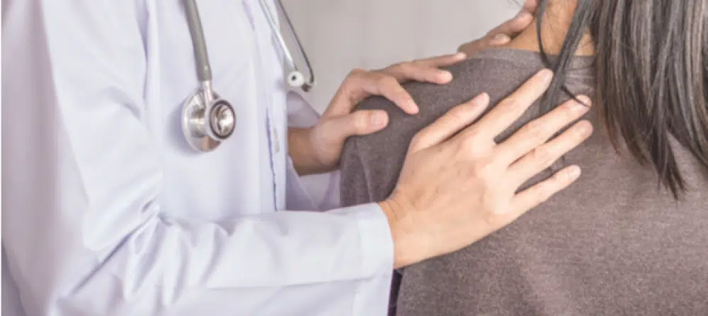 ما هي مضاعفات عملية منظار الكتف؟