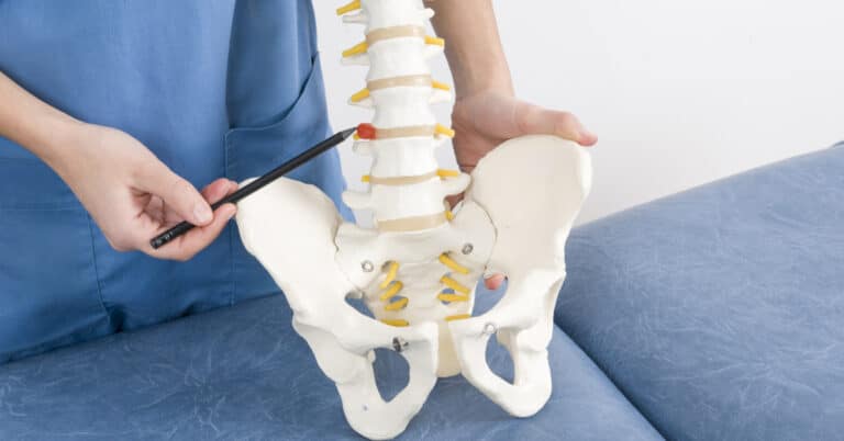 ما هو علاج الغضروف في الظهر؟