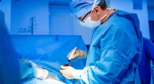 هل عملية زراعة نخاع العظام خطيرة؟