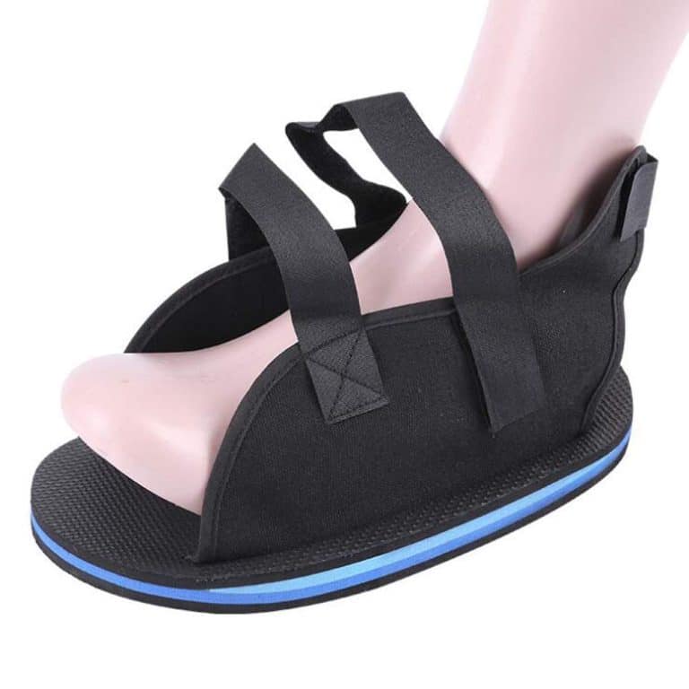 Plaster cast shoe