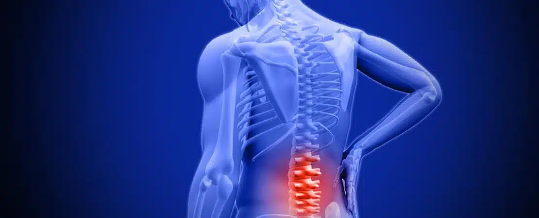 ما هي مميزات عمليات العمود الفقري؟