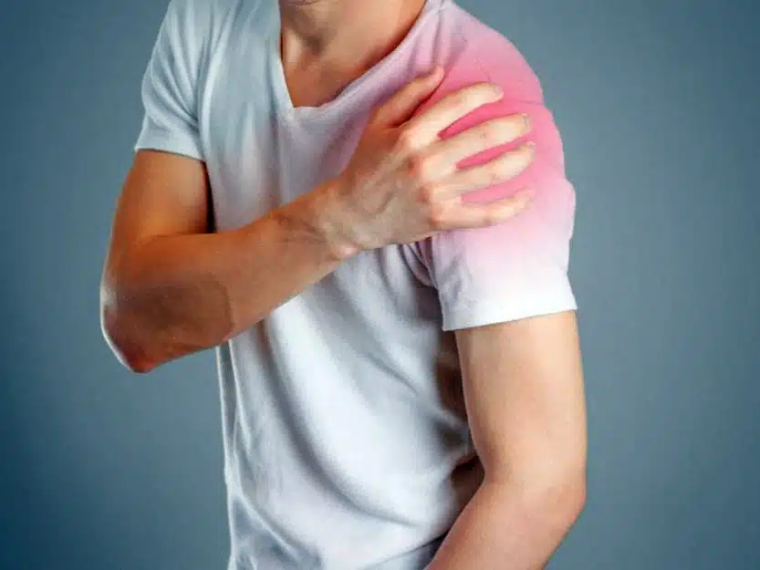 أعراض خشونة الكتف: دليلك للتشخيص الصحيح